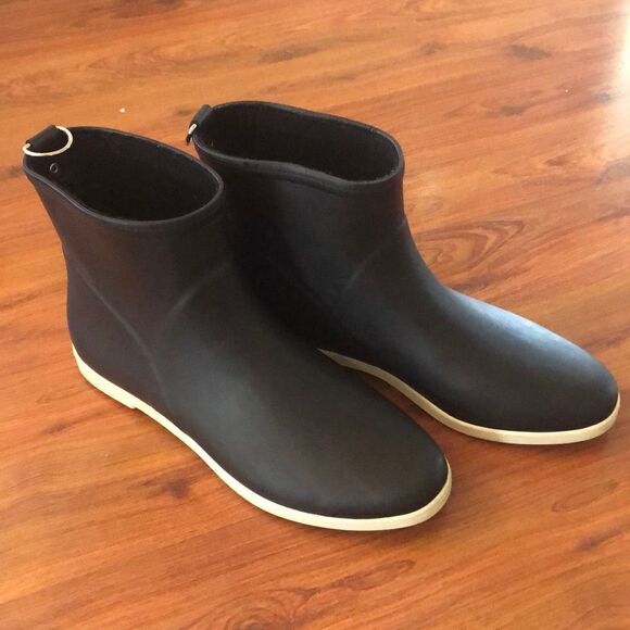 ALICE + WHITTLES legacy minimalist Low cut black white rain boot size10￼ - Picture 2 of 8